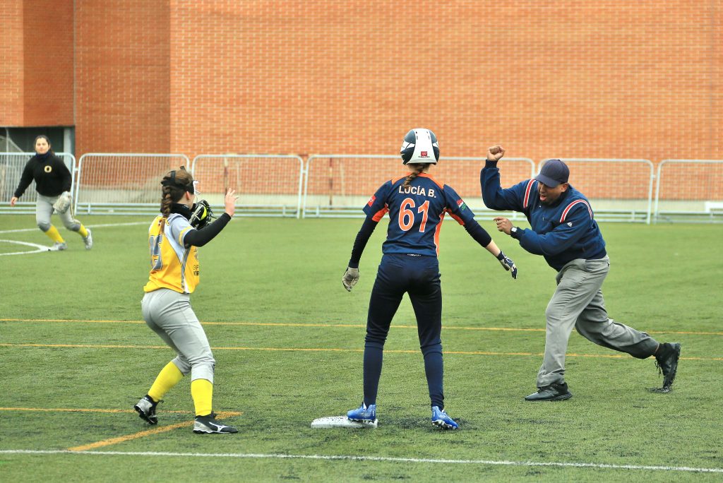 DOS EQUIPOS NAVARROS, ARGA E IZAGA, COMIENZAN LA DIVISI&Oacute;N DE HONOR DEL S&Oacute;FBOL NACIONAL